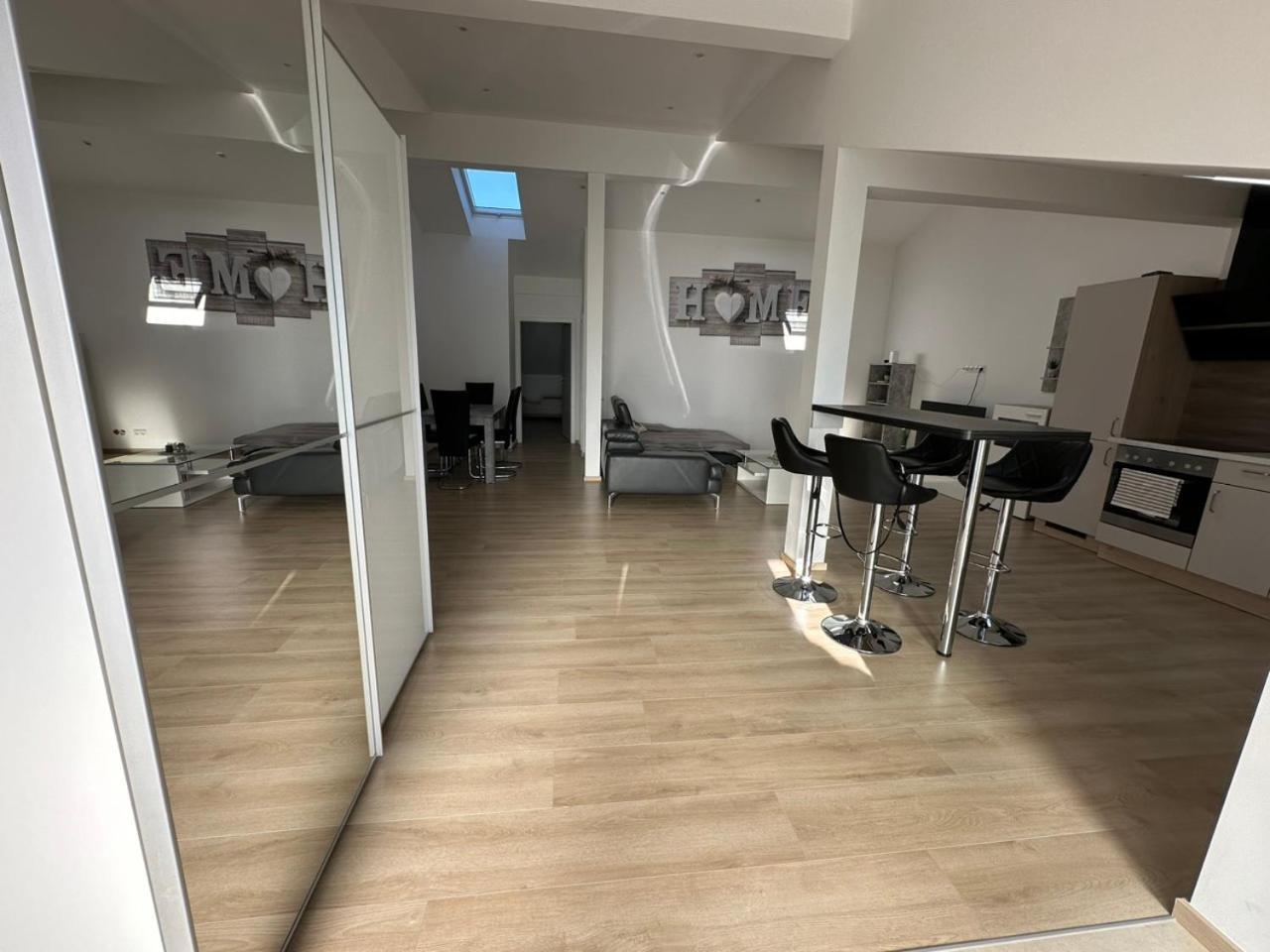 Grosse Ferienwohnung Gaestehaus Neubau Merzig 120M2 Eksteriør bilde