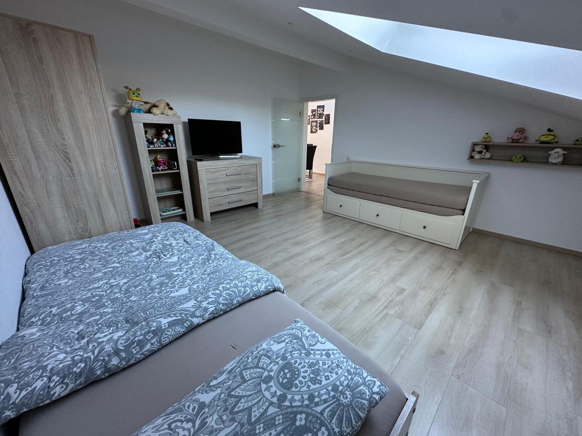 Grosse Ferienwohnung Gaestehaus Neubau Merzig 120M2 Eksteriør bilde